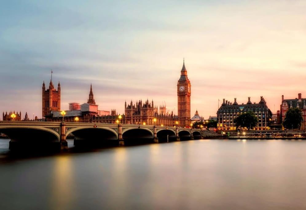 Lovely Flat In Heart Of Londres Extérieur photo